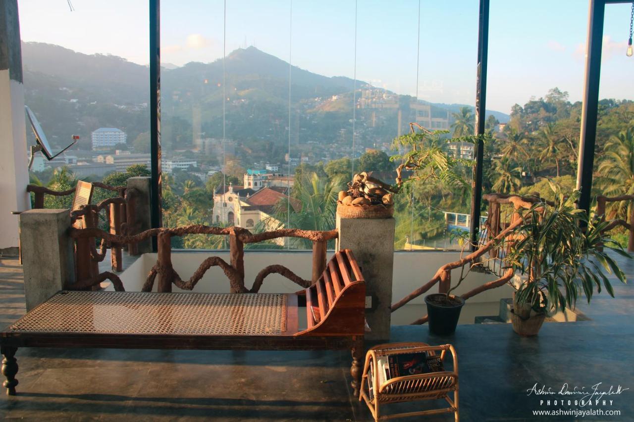 Square Peg Bed & Breakfast Kandy Exterior photo